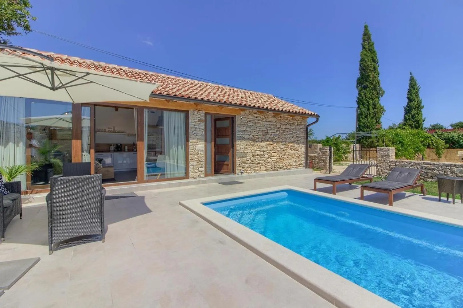 Ferienhaus Mit Privatpool Fuer 4 Personen Ca 60 Qm In Sisan, Istrien Suedkueste Von Istrien Holiday home