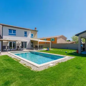  Villa Edi-heated Pool & E-bike
